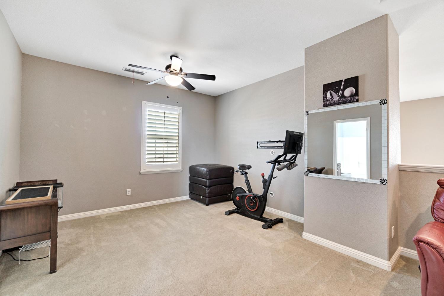 1916 N Tuscany Ln, Clovis, CA 93619