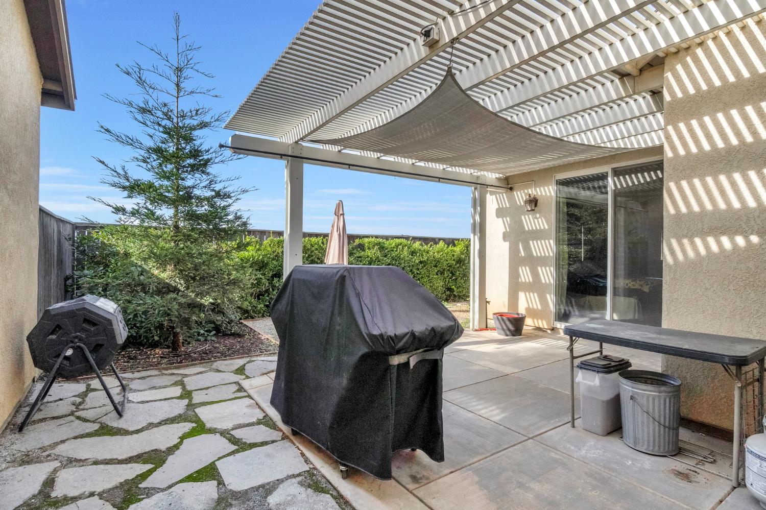 1916 N Tuscany Ln, Clovis, CA 93619