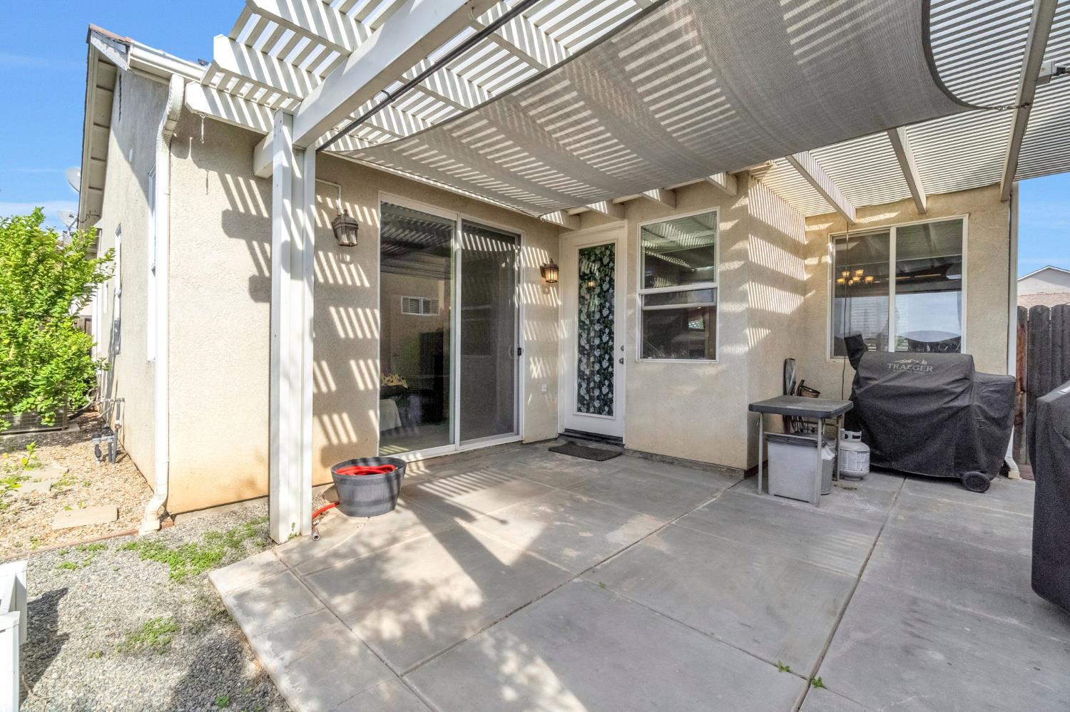 1916 N Tuscany Ln, Clovis, CA 93619