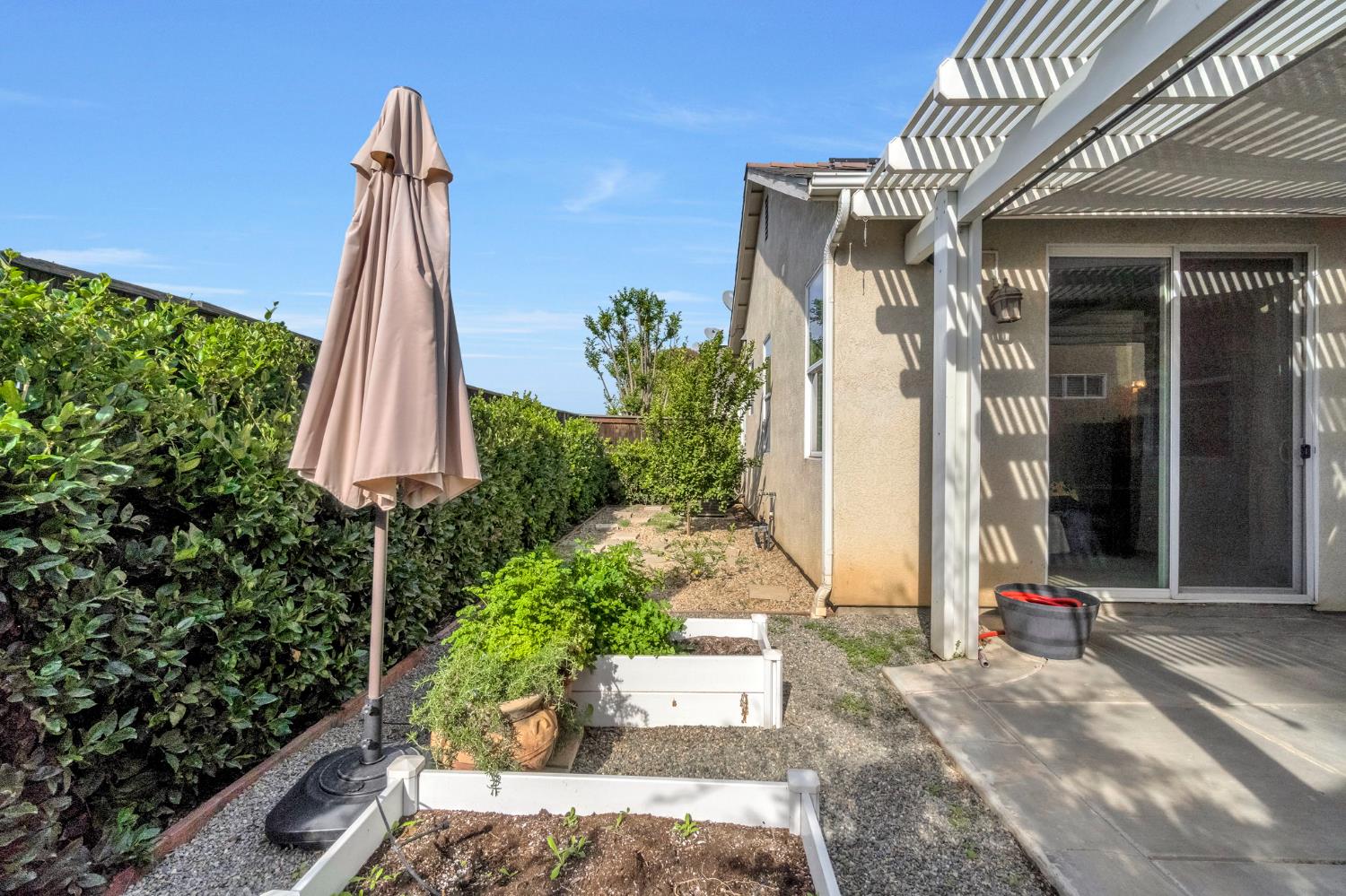 1916 N Tuscany Ln, Clovis, CA 93619