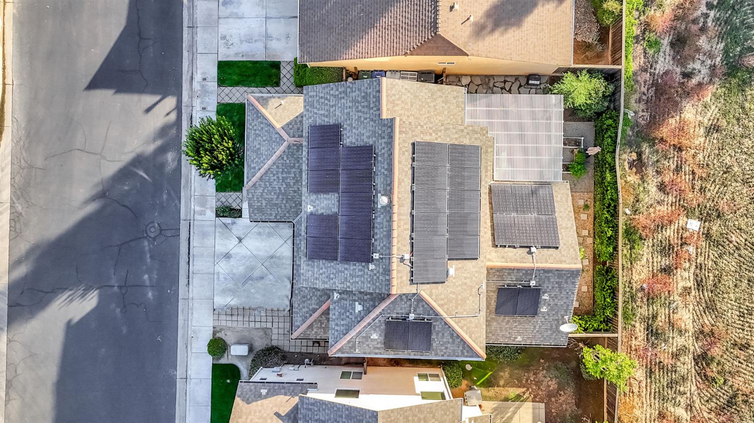 1916 N Tuscany Ln, Clovis, CA 93619