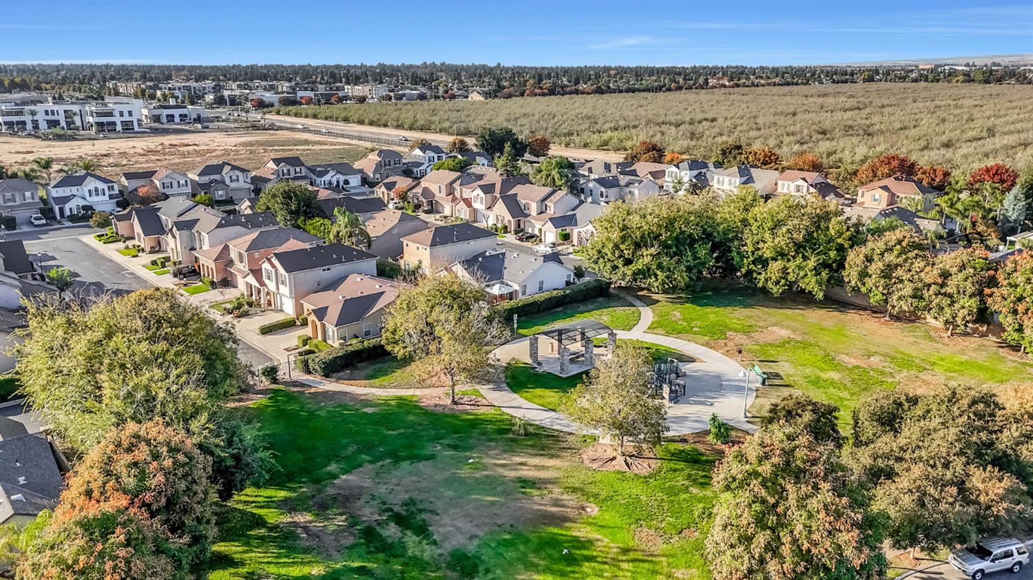 1916 N Tuscany Ln, Clovis, CA 93619