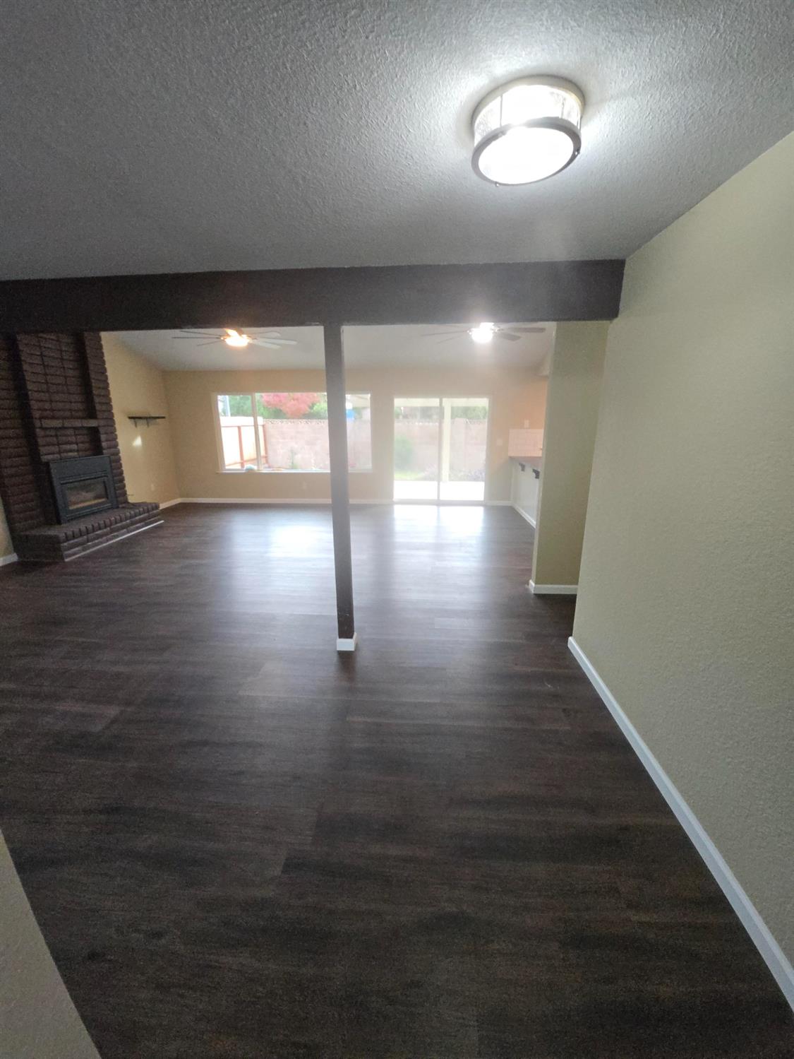 1946 Calimyrna Ave, Clovis, CA 93611