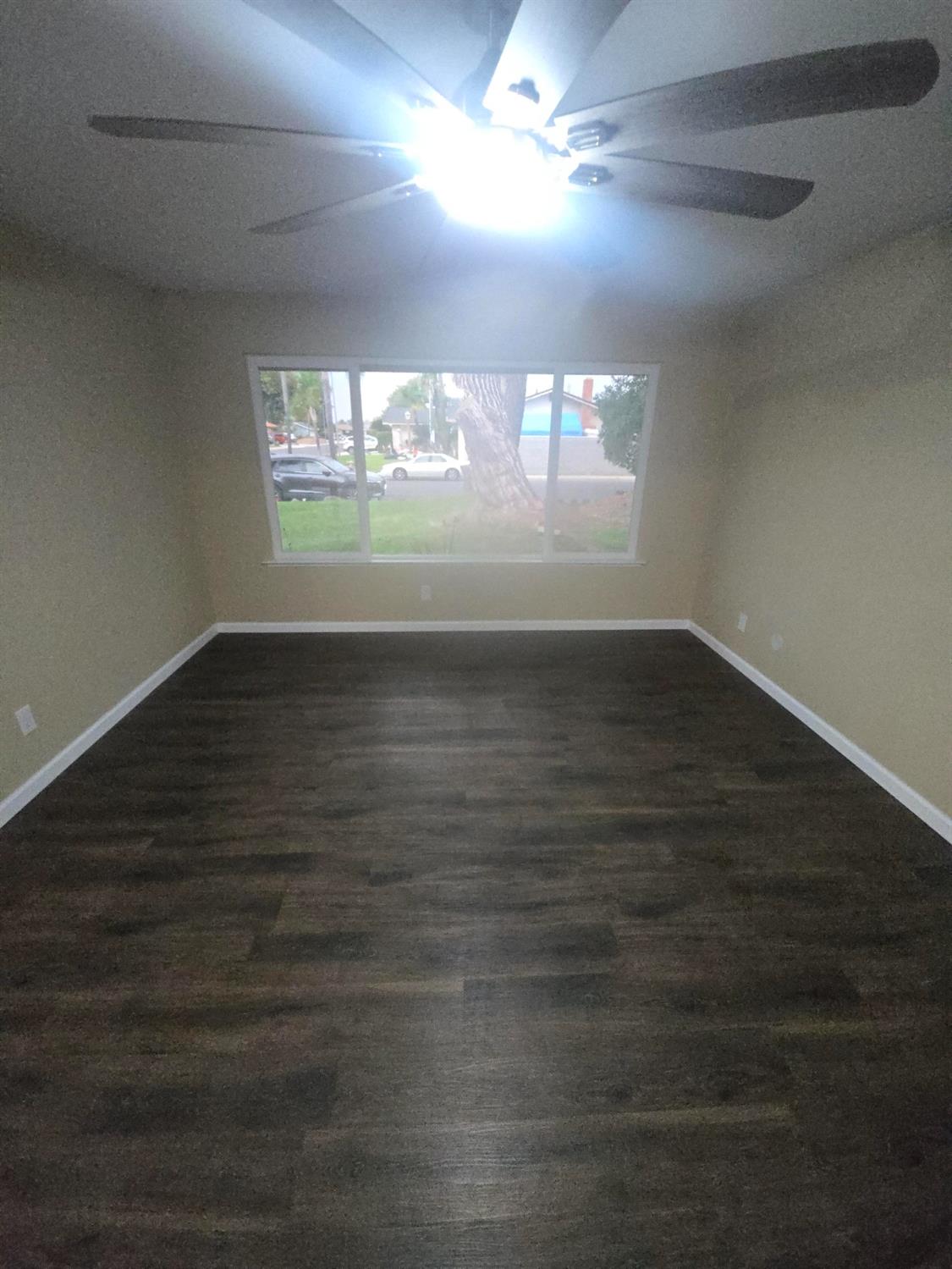 1946 Calimyrna Ave, Clovis, CA 93611