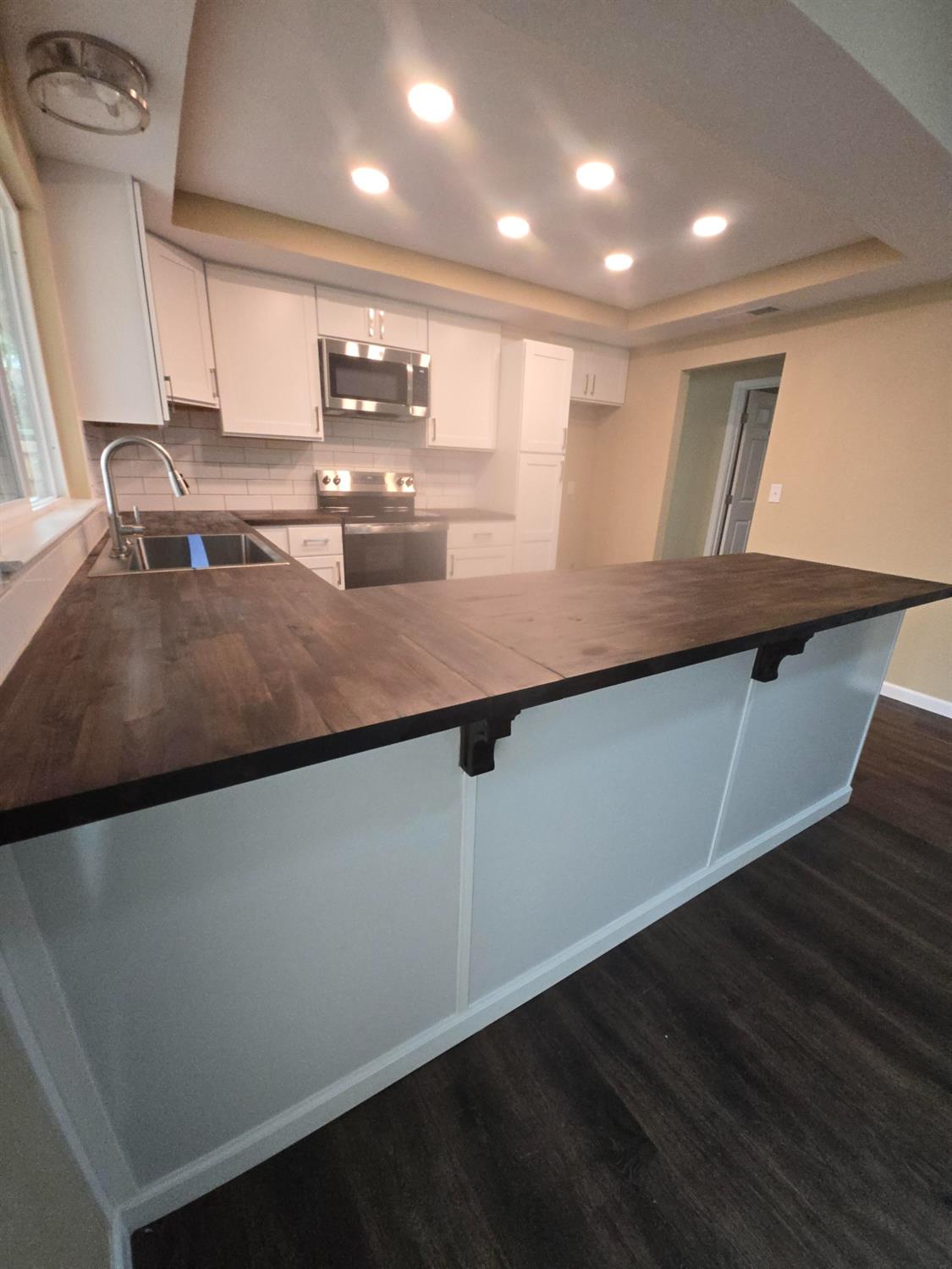 1946 Calimyrna Ave, Clovis, CA 93611