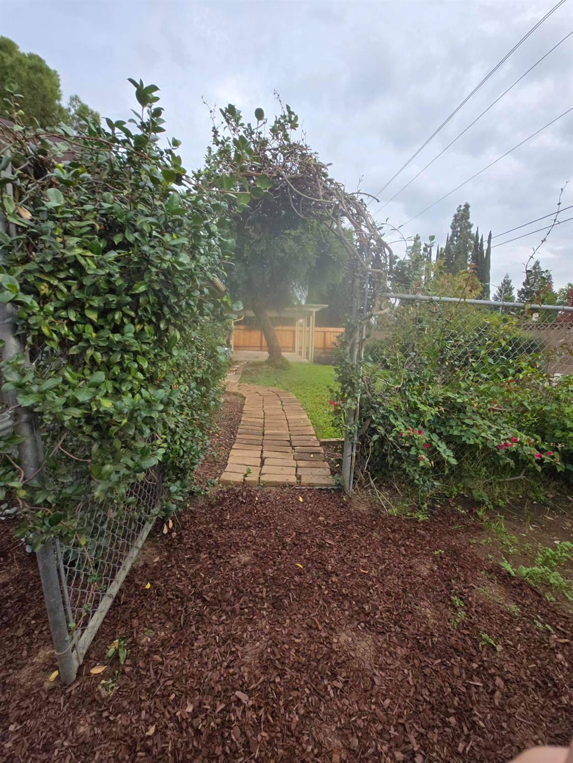 1946 Calimyrna Ave, Clovis, CA 93611