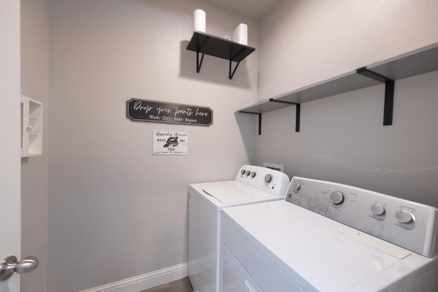 2121 Descanso Ave, Clovis, CA 93619