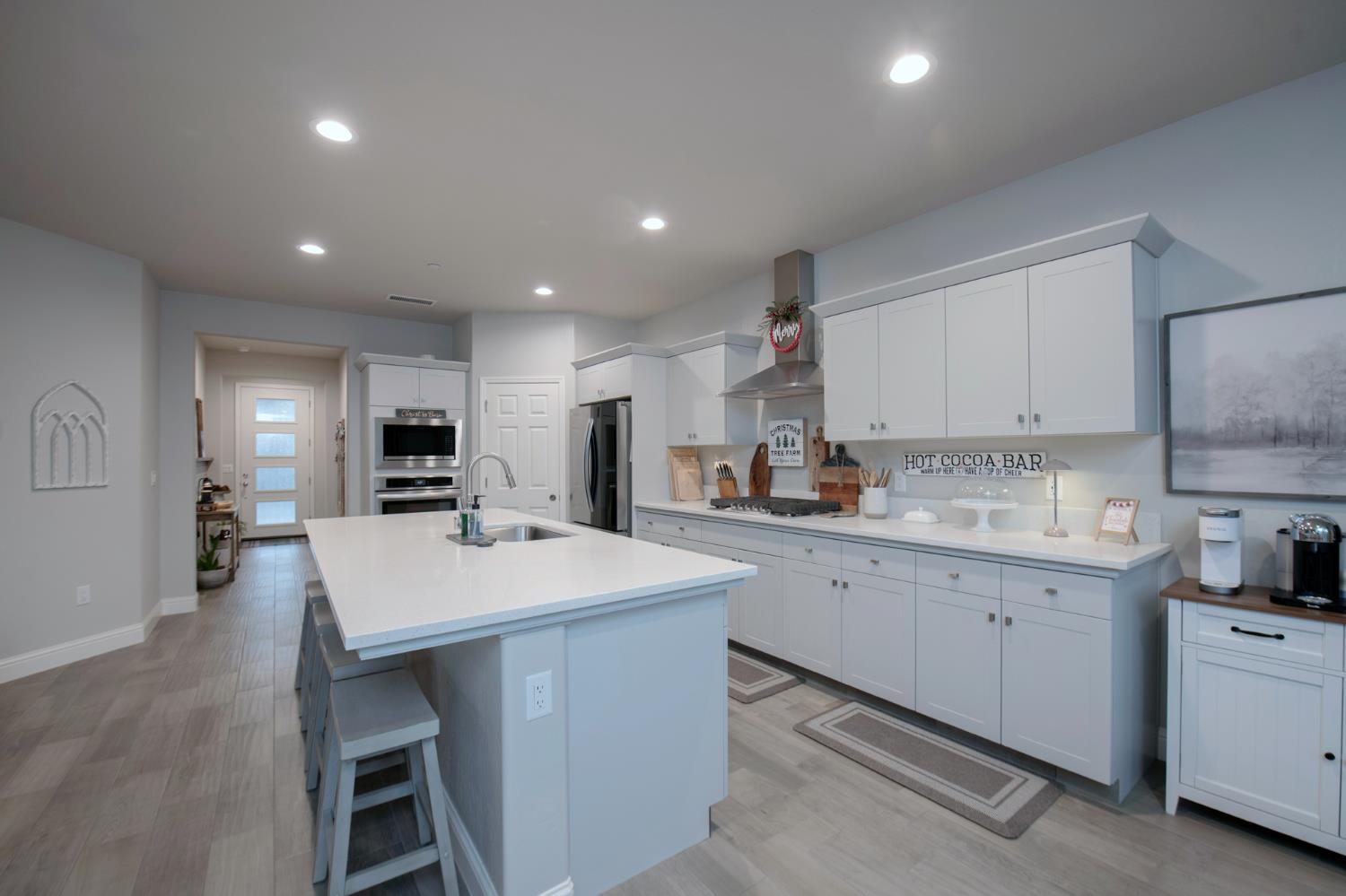 2121 Descanso Ave, Clovis, CA 93619