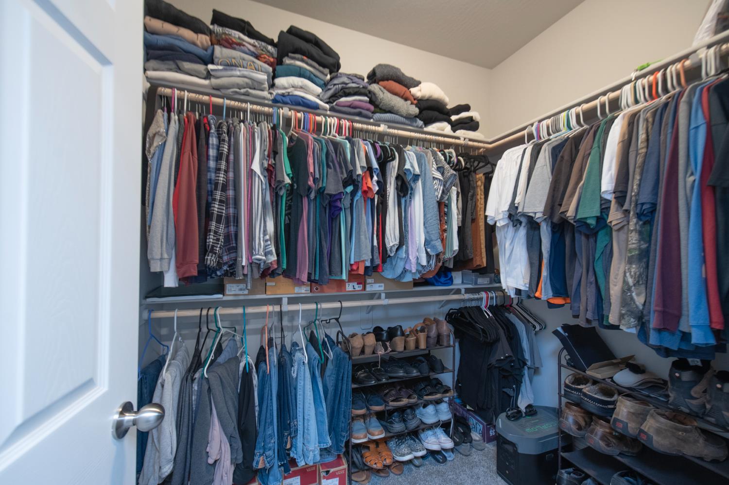 2121 Descanso Ave, Clovis, CA 93619