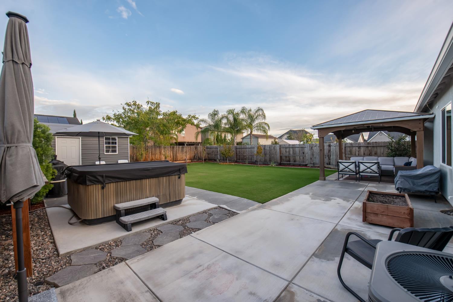 2121 Descanso Ave, Clovis, CA 93619