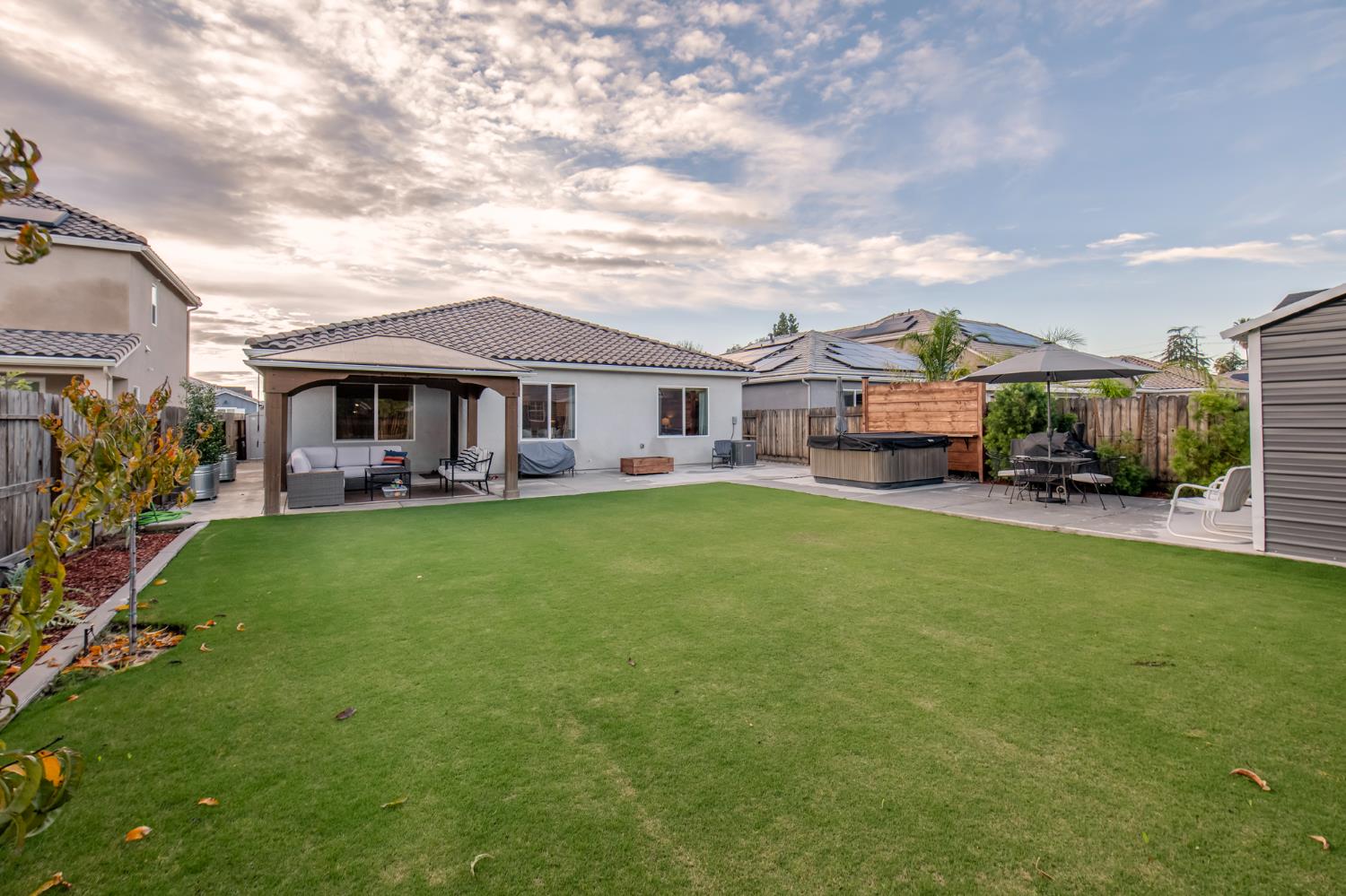 2121 Descanso Ave, Clovis, CA 93619