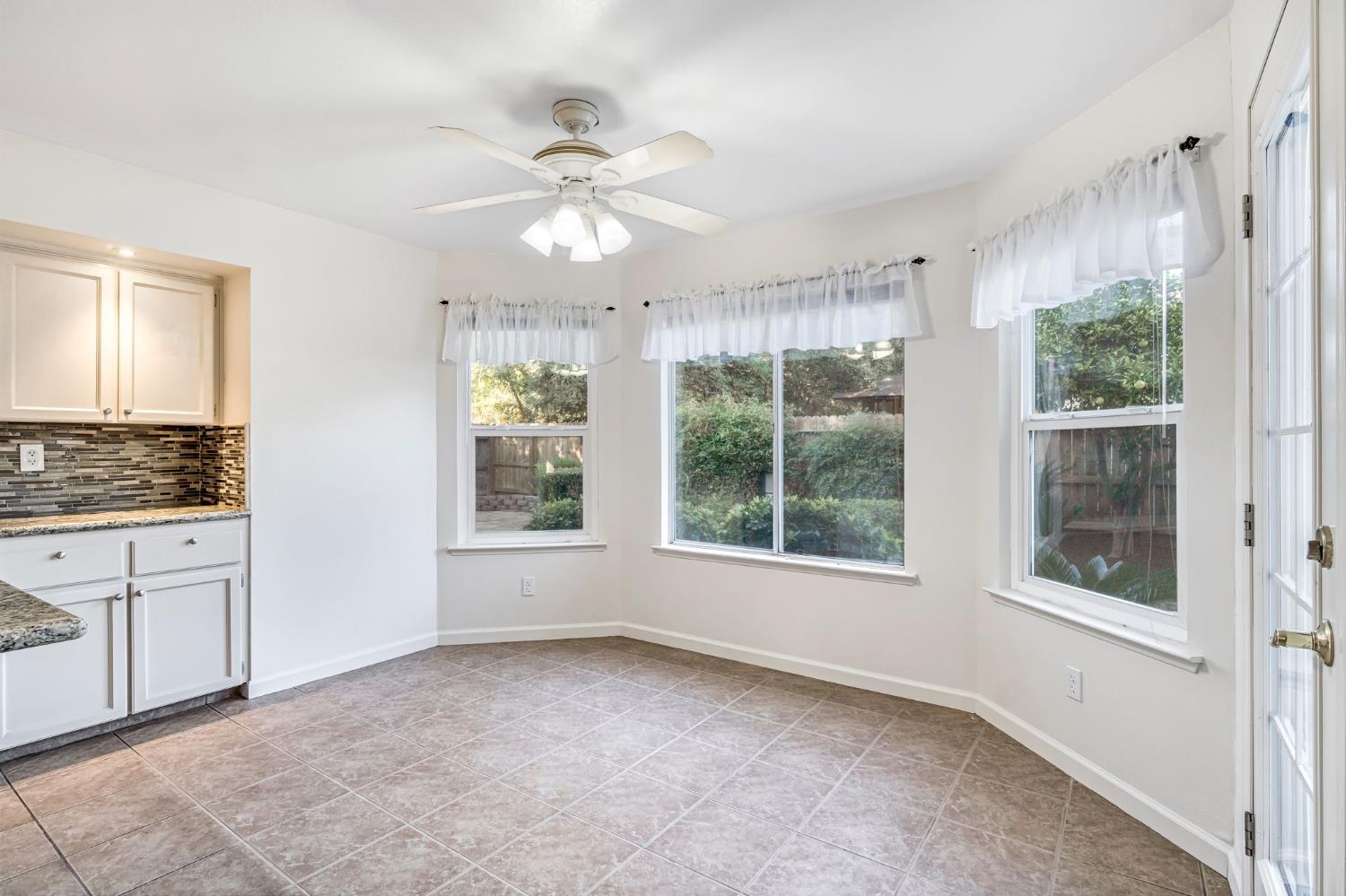 742 N Marion Ave, Clovis, CA 93611