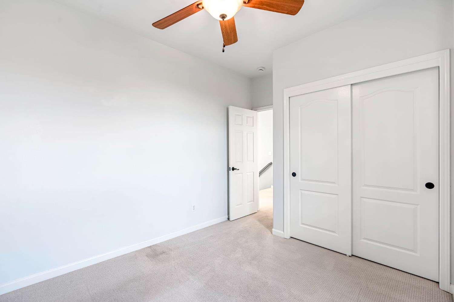 1856 N La Rue Ln, Clovis, CA 93619