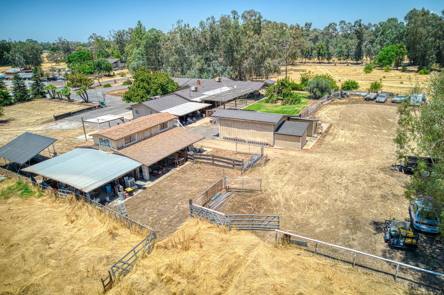 5400 AMBER Ave, Clovis, CA 93619