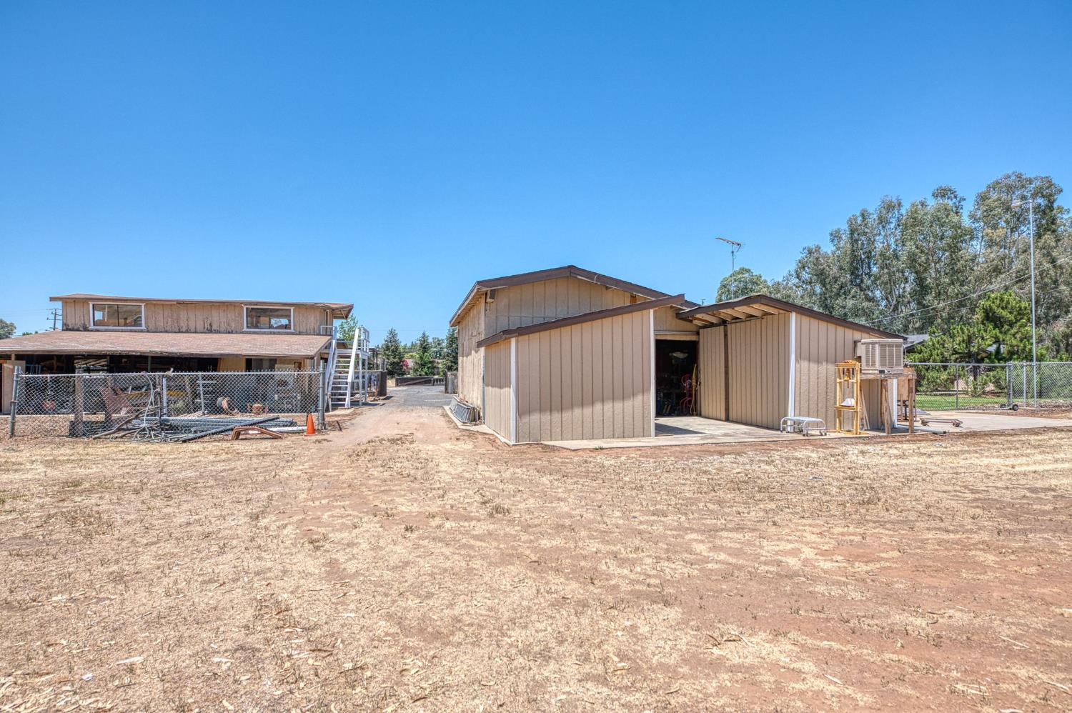 5400 AMBER Ave, Clovis, CA 93619