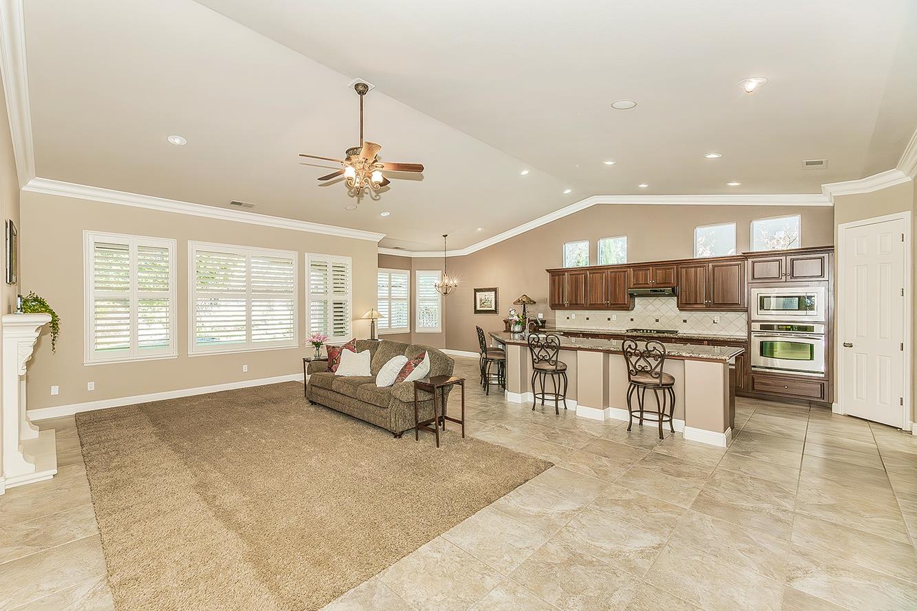 3725 Everglade Ave, Clovis, CA 93619