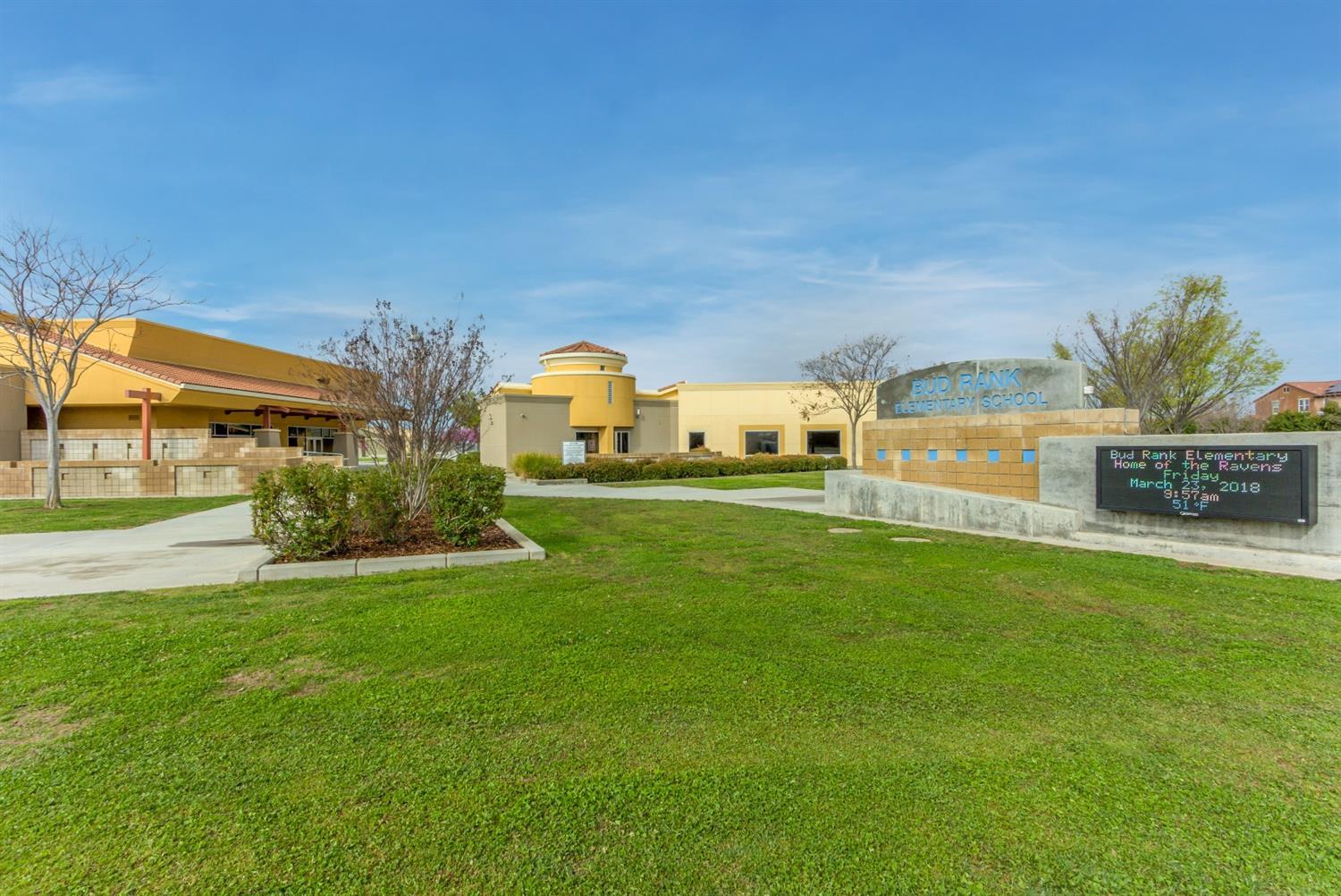 3725 Everglade Ave, Clovis, CA 93619