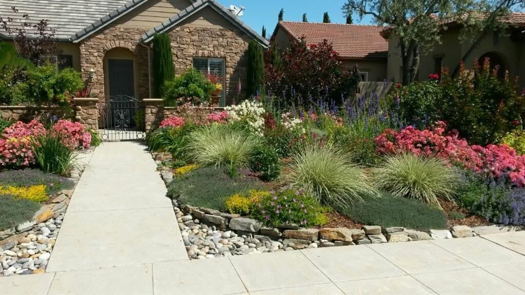 3725 Everglade Ave, Clovis, CA 93619