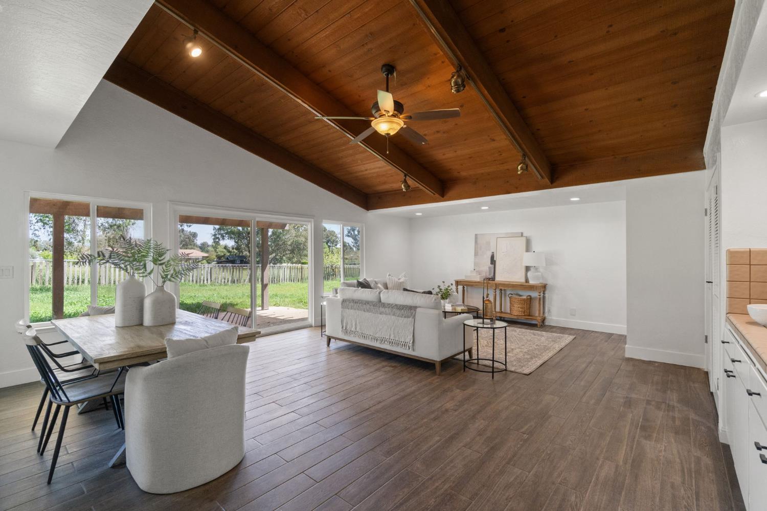 8356 Chamise, Clovis, CA 93619