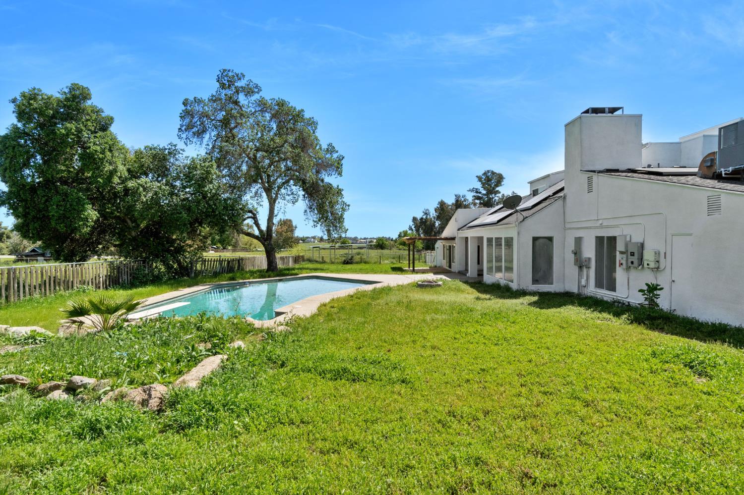 8356 Chamise, Clovis, CA 93619