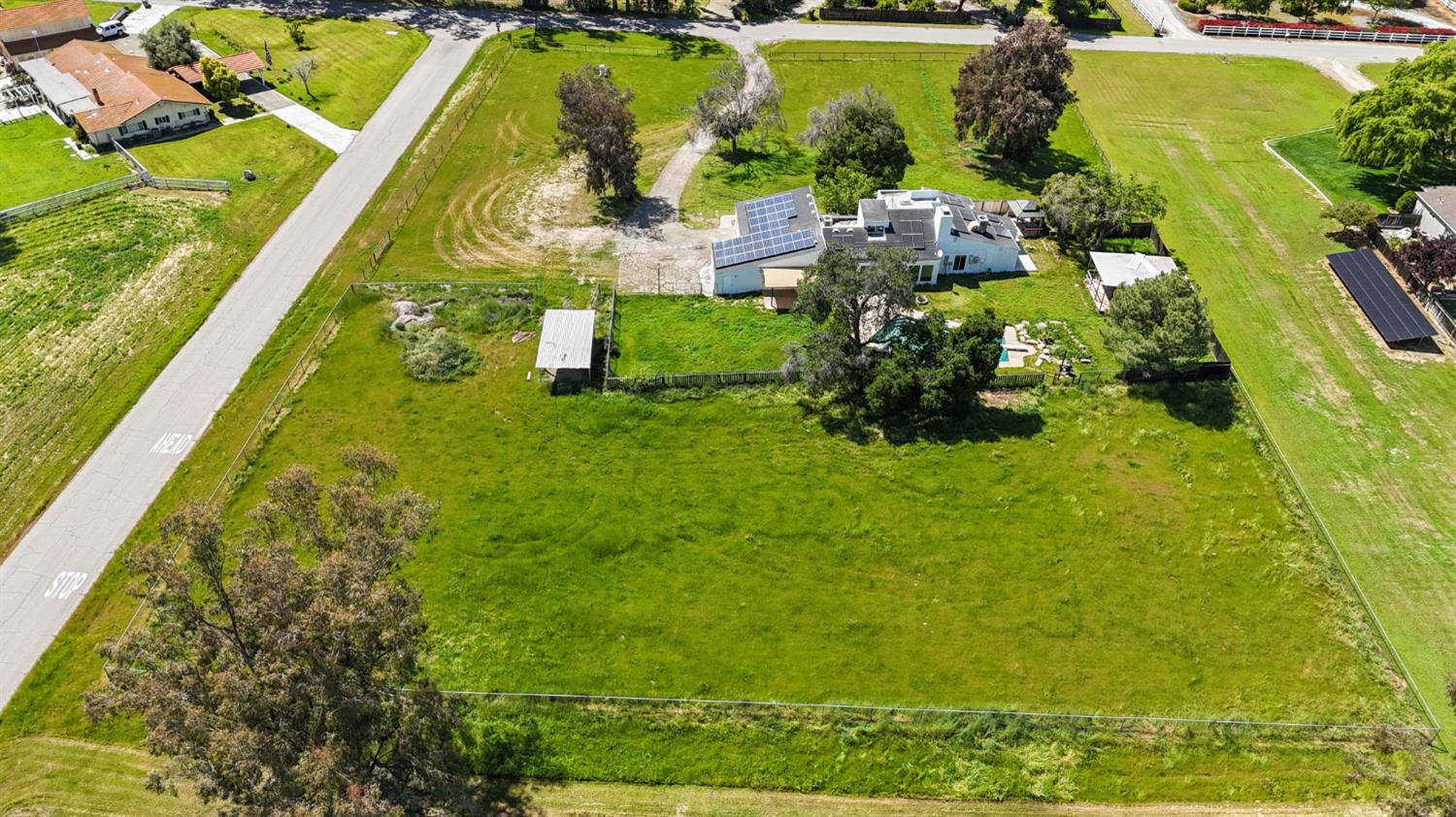 8356 Chamise, Clovis, CA 93619