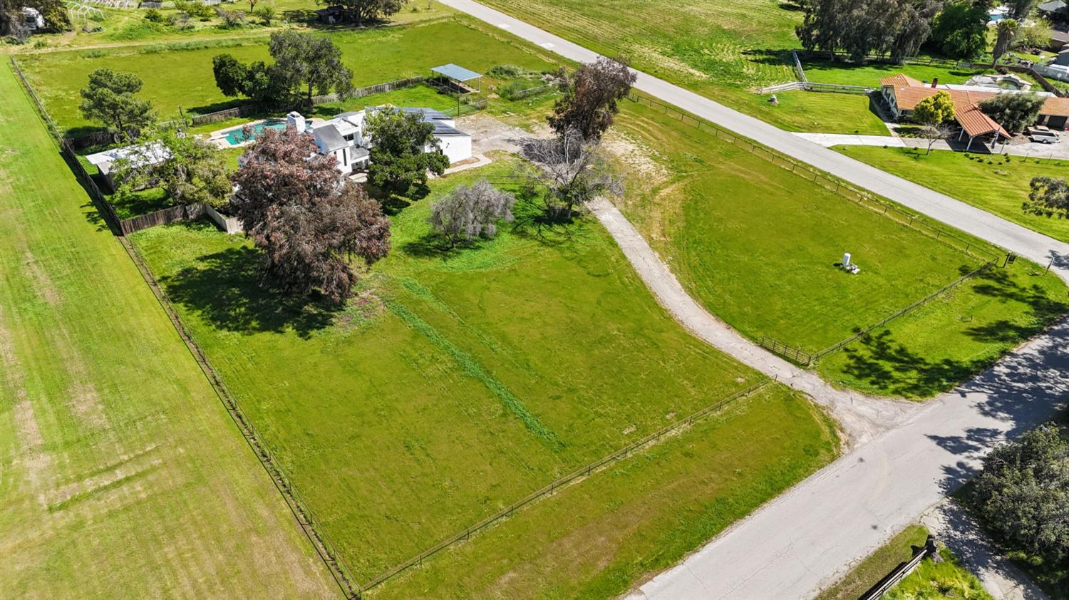 8356 Chamise, Clovis, CA 93619