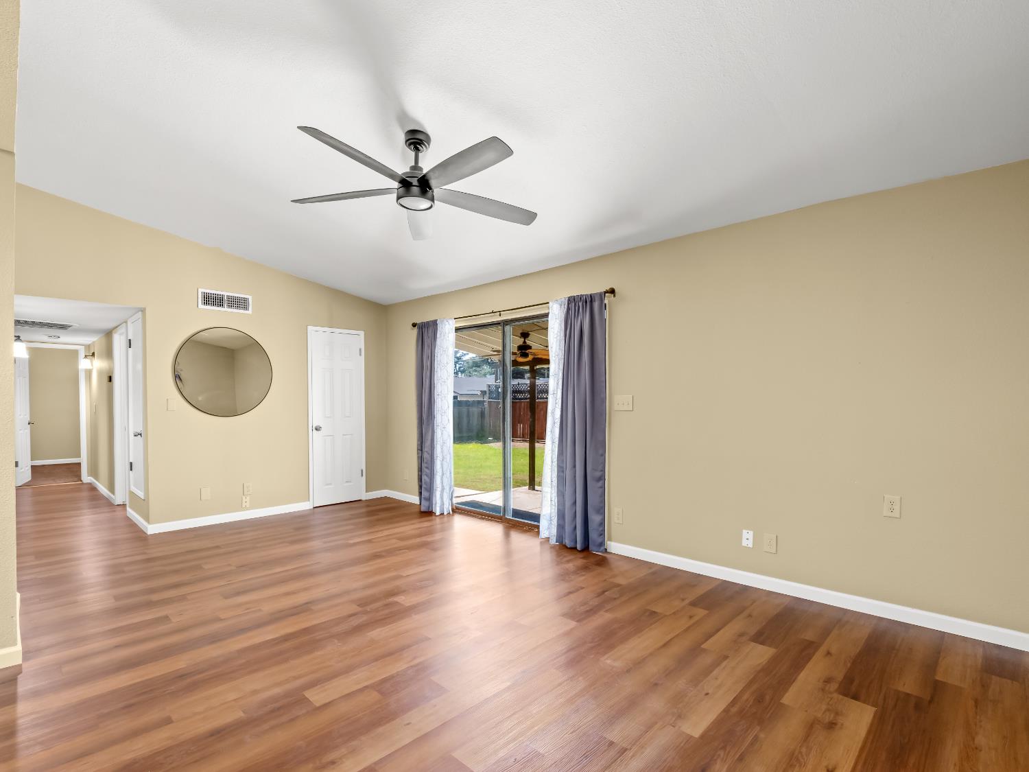 1416 Cherry Ln, Clovis, CA 93612