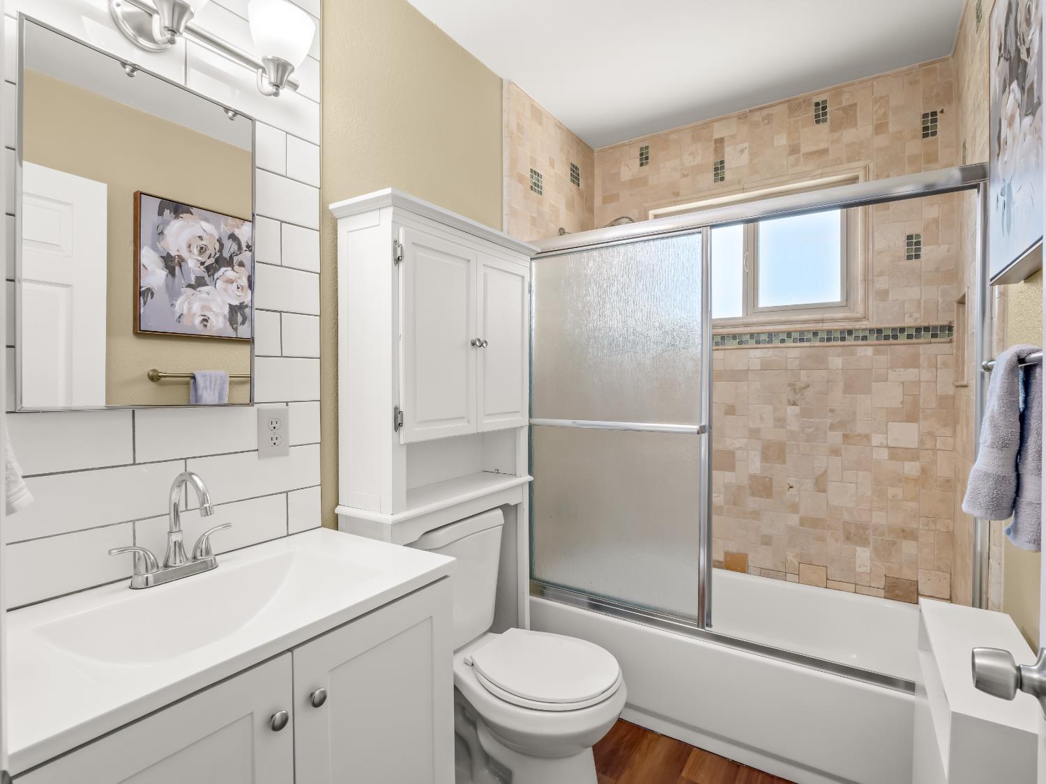 1416 Cherry Ln, Clovis, CA 93612