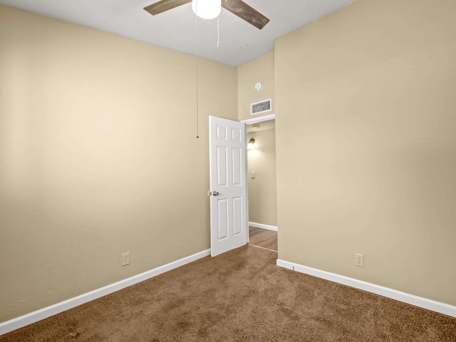 1416 Cherry Ln, Clovis, CA 93612