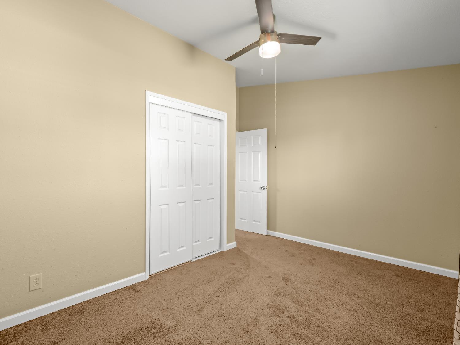 1416 Cherry Ln, Clovis, CA 93612