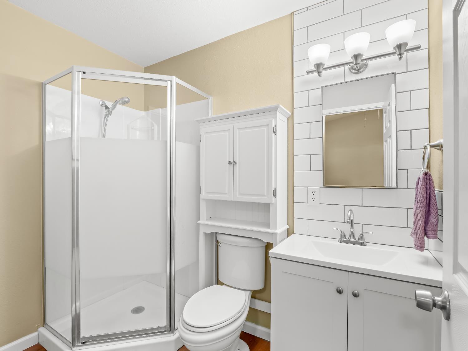 1416 Cherry Ln, Clovis, CA 93612