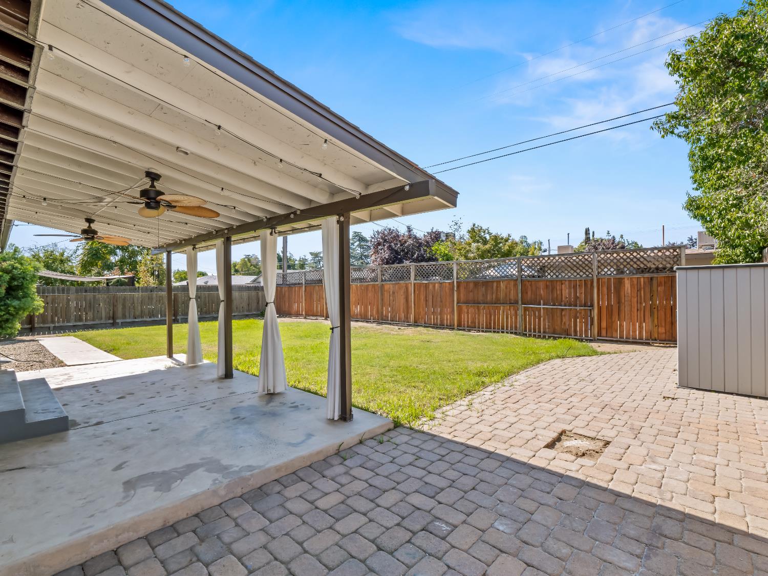 1416 Cherry Ln, Clovis, CA 93612