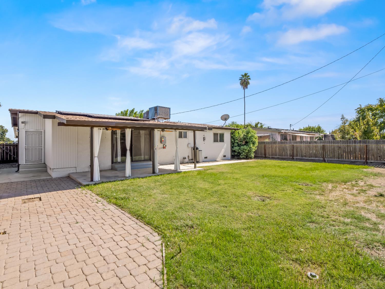 1416 Cherry Ln, Clovis, CA 93612