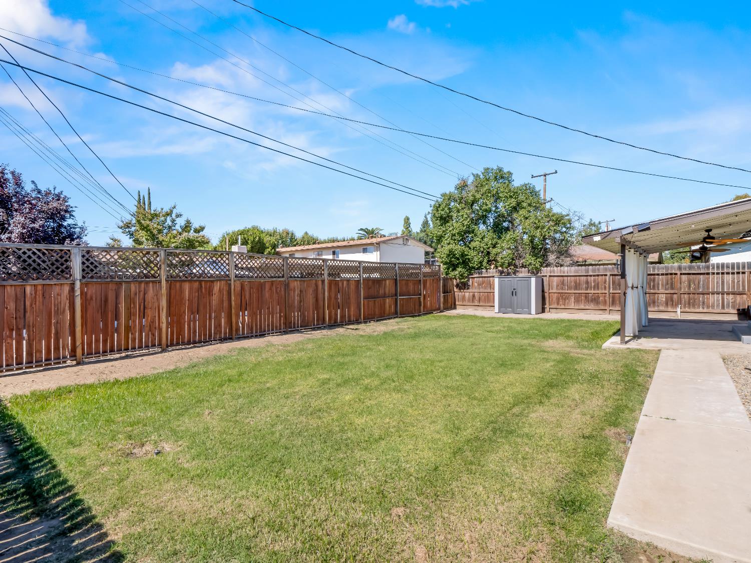 1416 Cherry Ln, Clovis, CA 93612