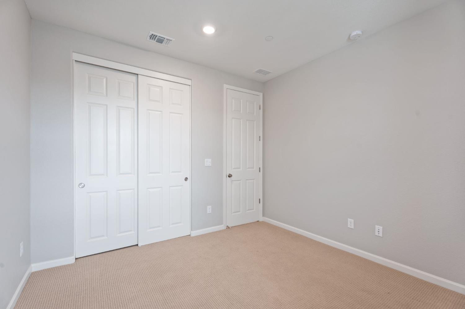 3215 Lourdes Ave, Clovis, CA 93619