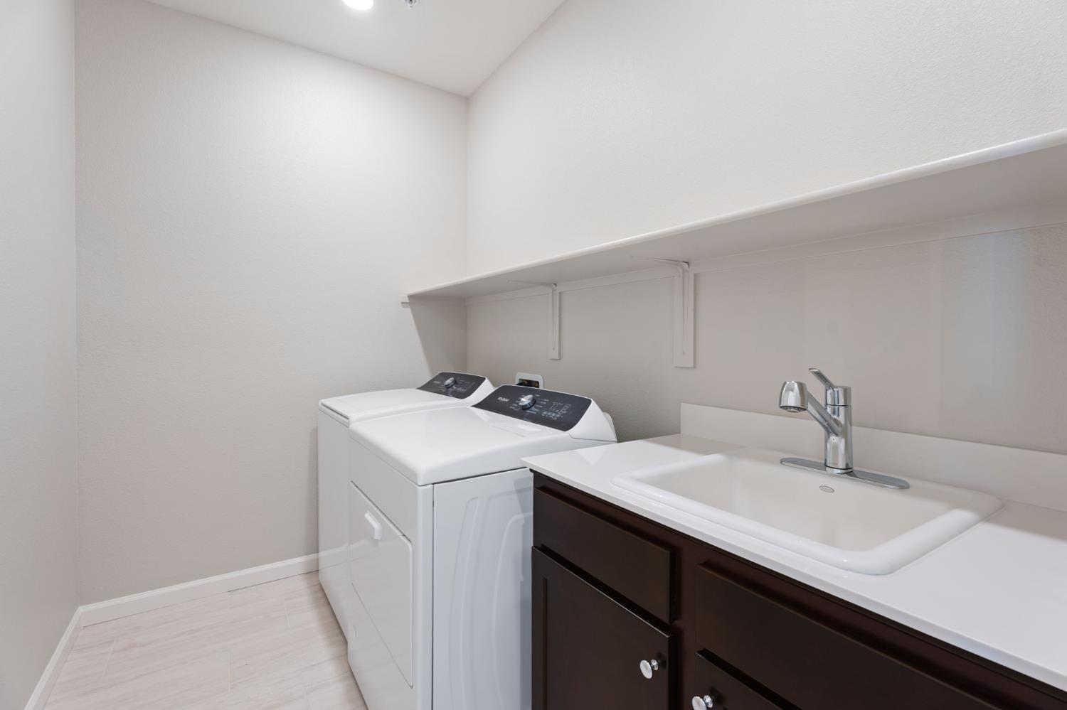 3215 Lourdes Ave, Clovis, CA 93619