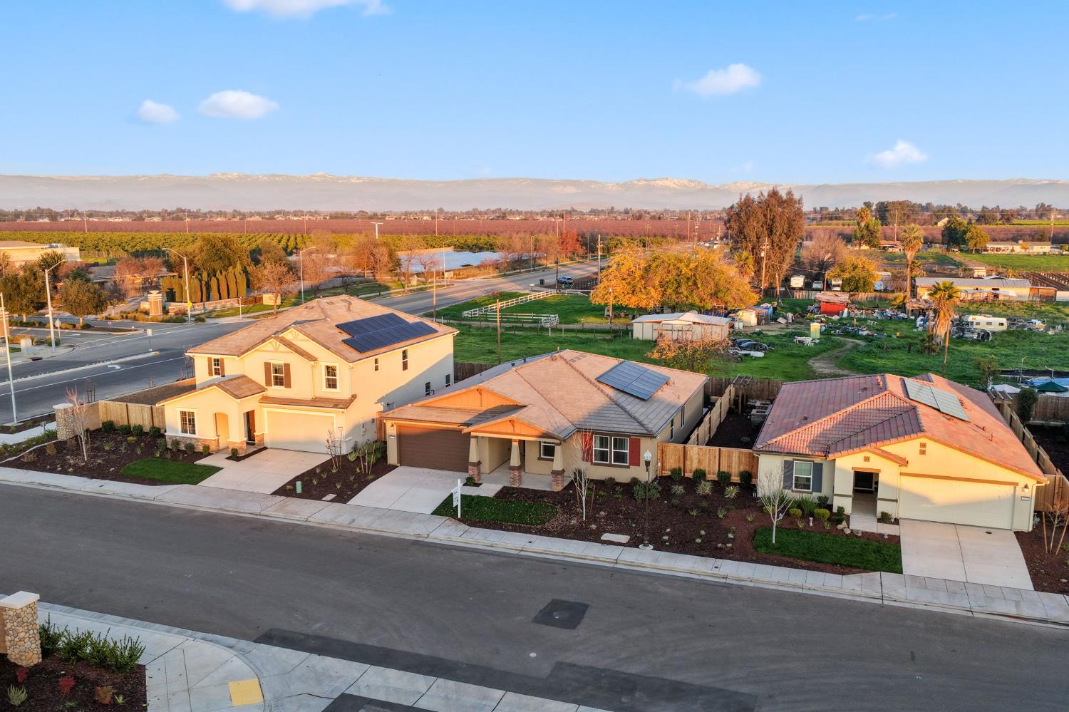 3215 Lourdes Ave, Clovis, CA 93619