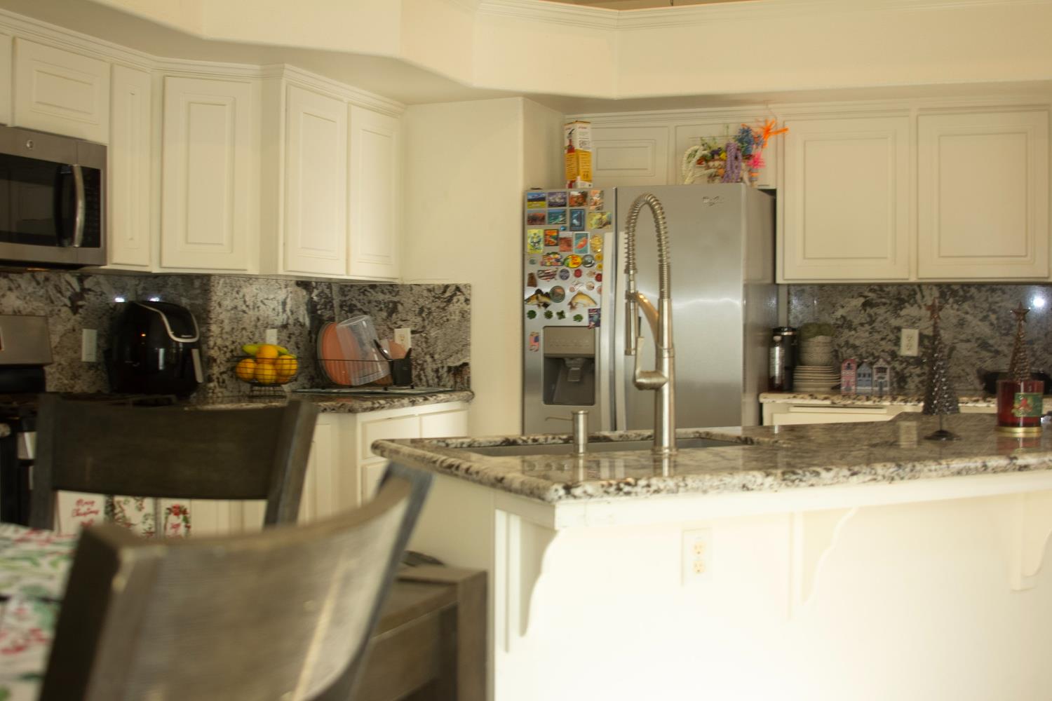 62 N Helm Ave, Clovis, CA 93612