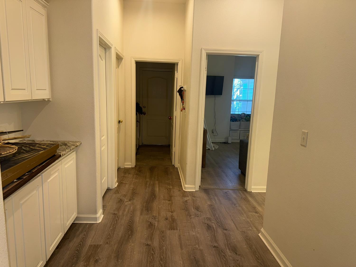 62 N Helm Ave, Clovis, CA 93612