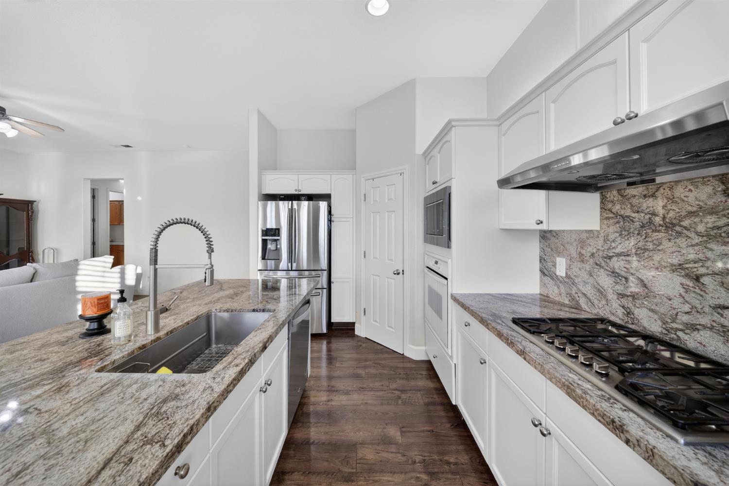 2662 Whitmore Ave, Clovis, CA 93619