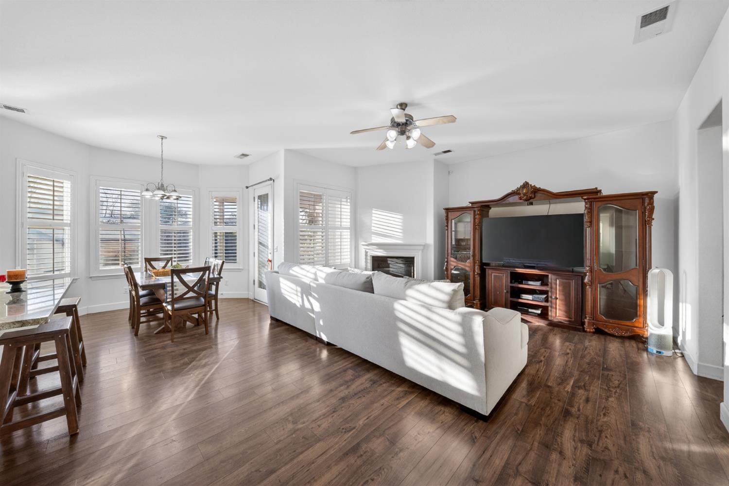 2662 Whitmore Ave, Clovis, CA 93619