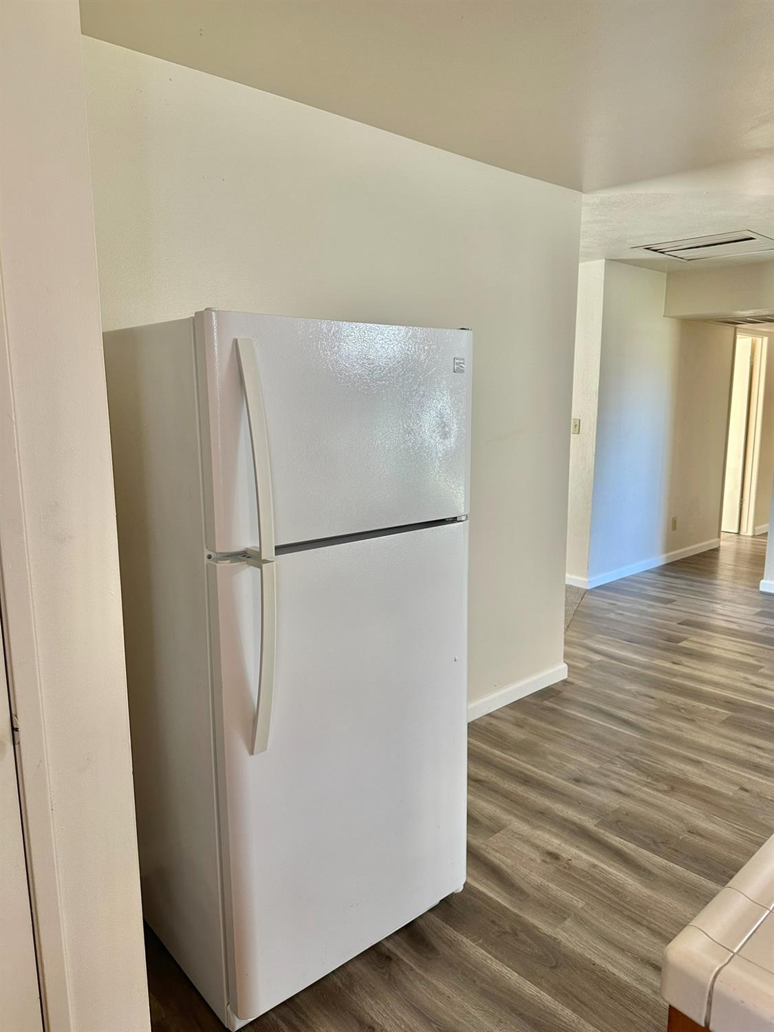 322 W Richert Ave, Clovis, CA 93612