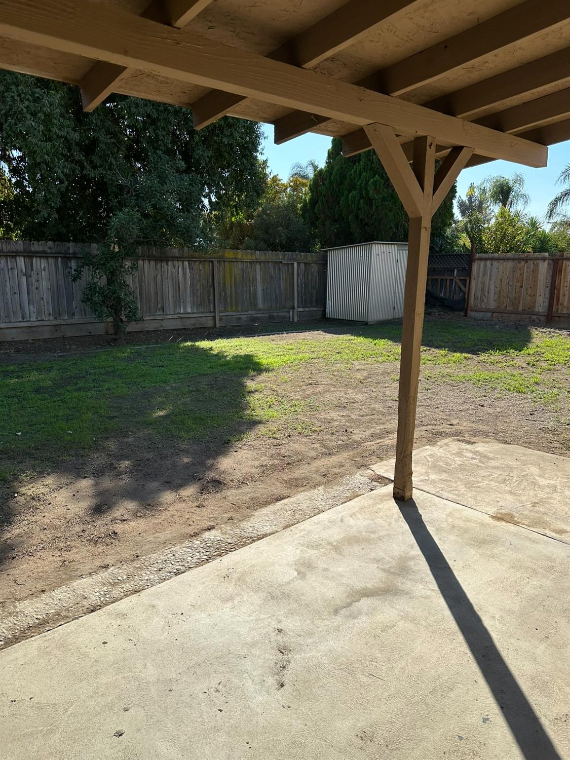 322 W Richert Ave, Clovis, CA 93612