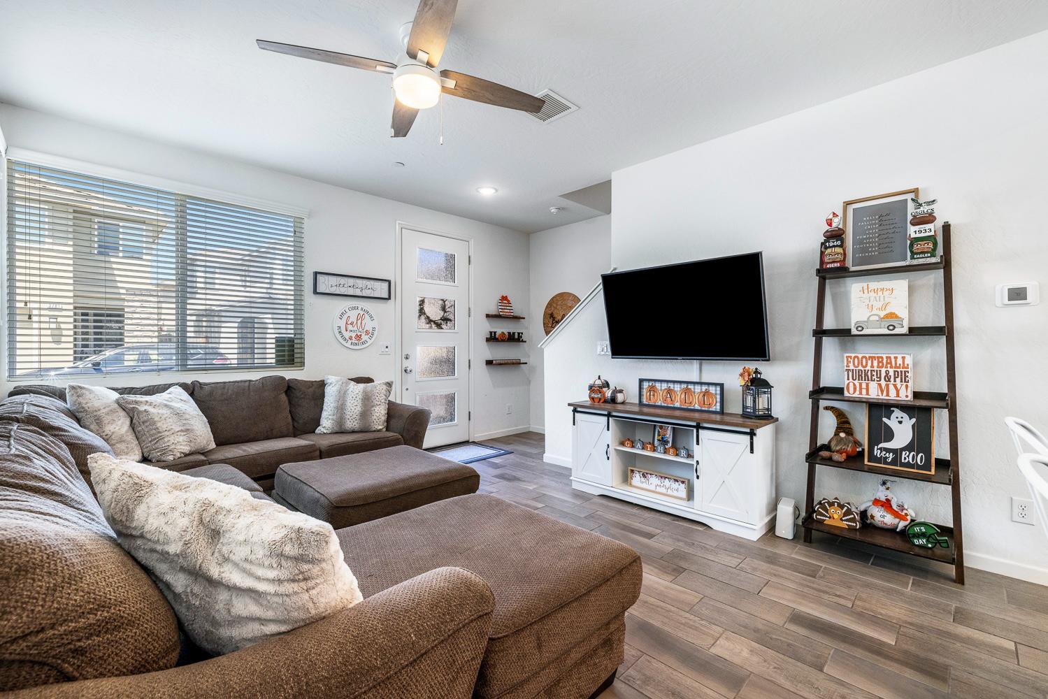 3780 Highclere Way, Clovis, CA 93619