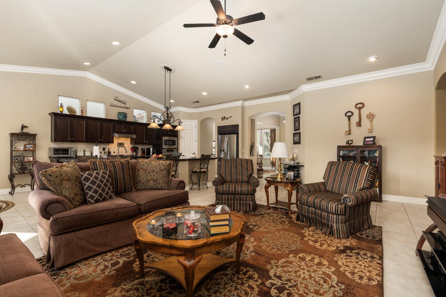 1979 N Nicolette Ave, Clovis, CA 93619