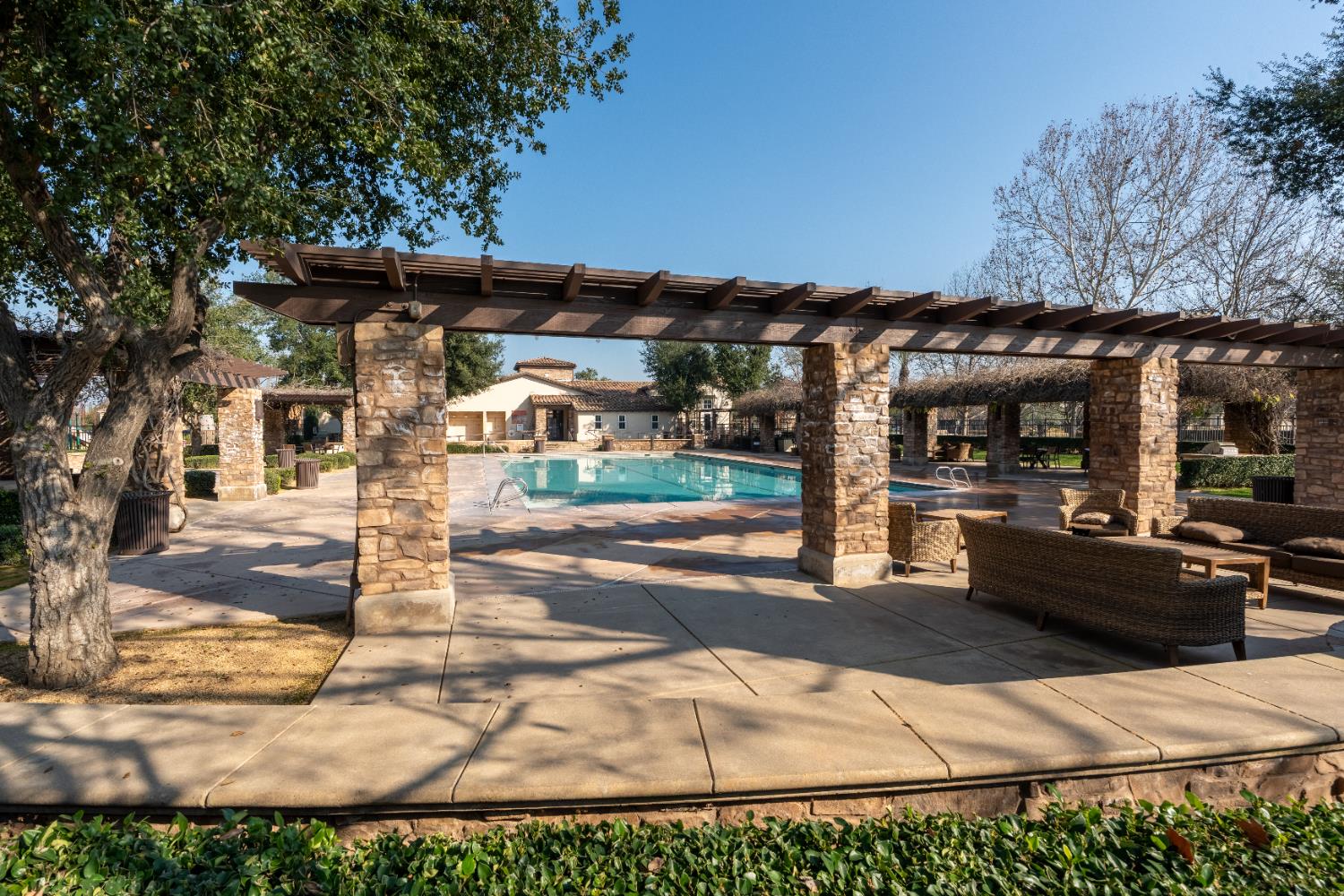 1979 N Nicolette Ave, Clovis, CA 93619