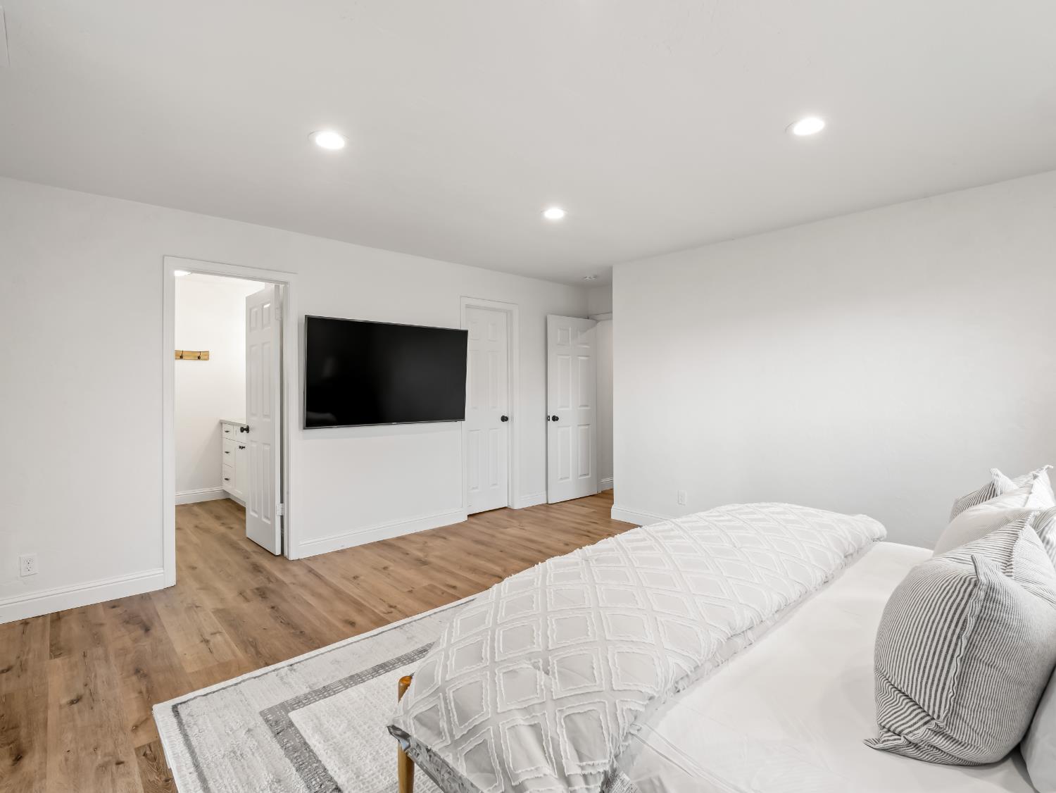 9321 E Bullard Ave, Clovis, CA 93619