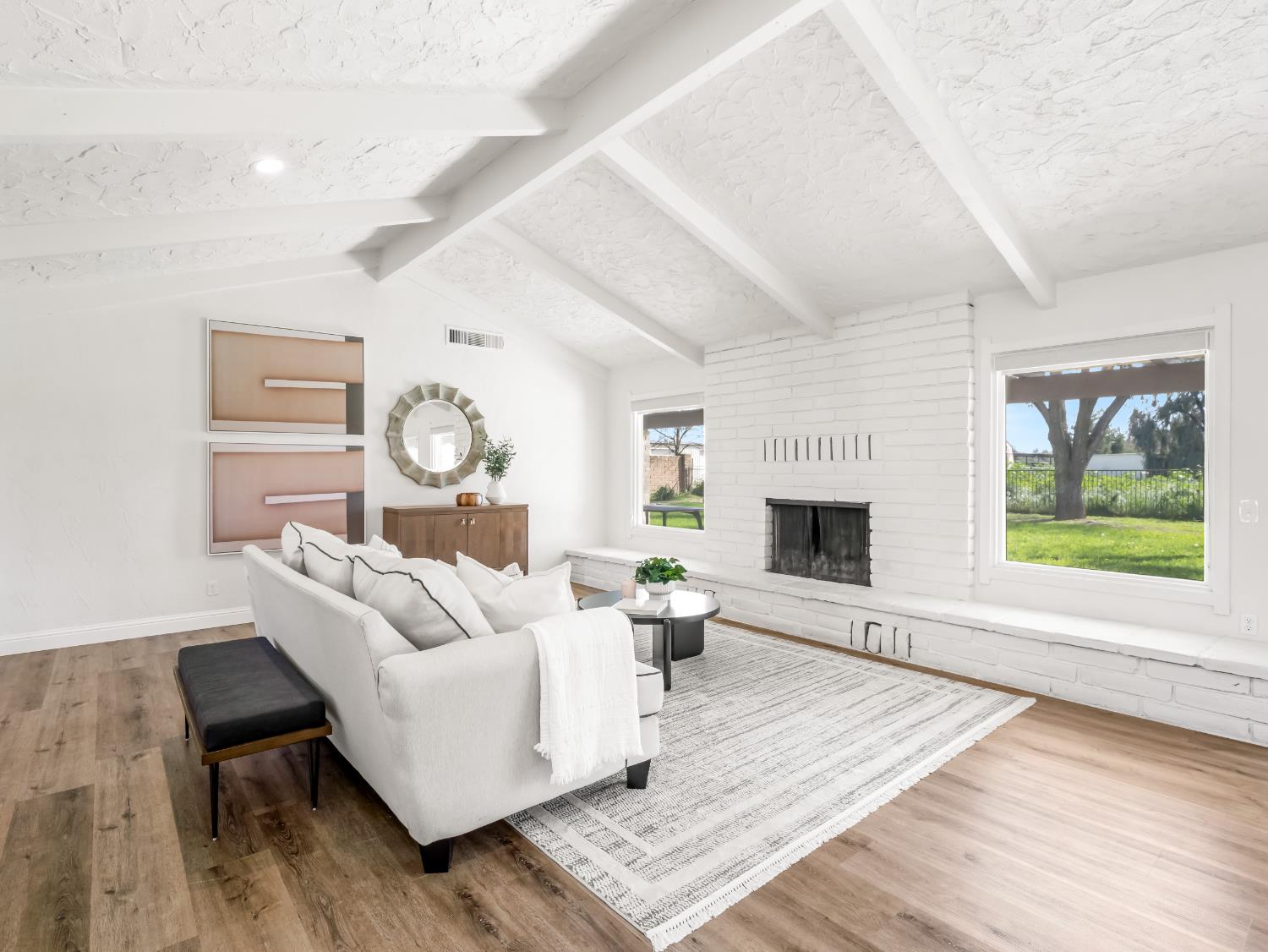 9321 E Bullard Ave, Clovis, CA 93619