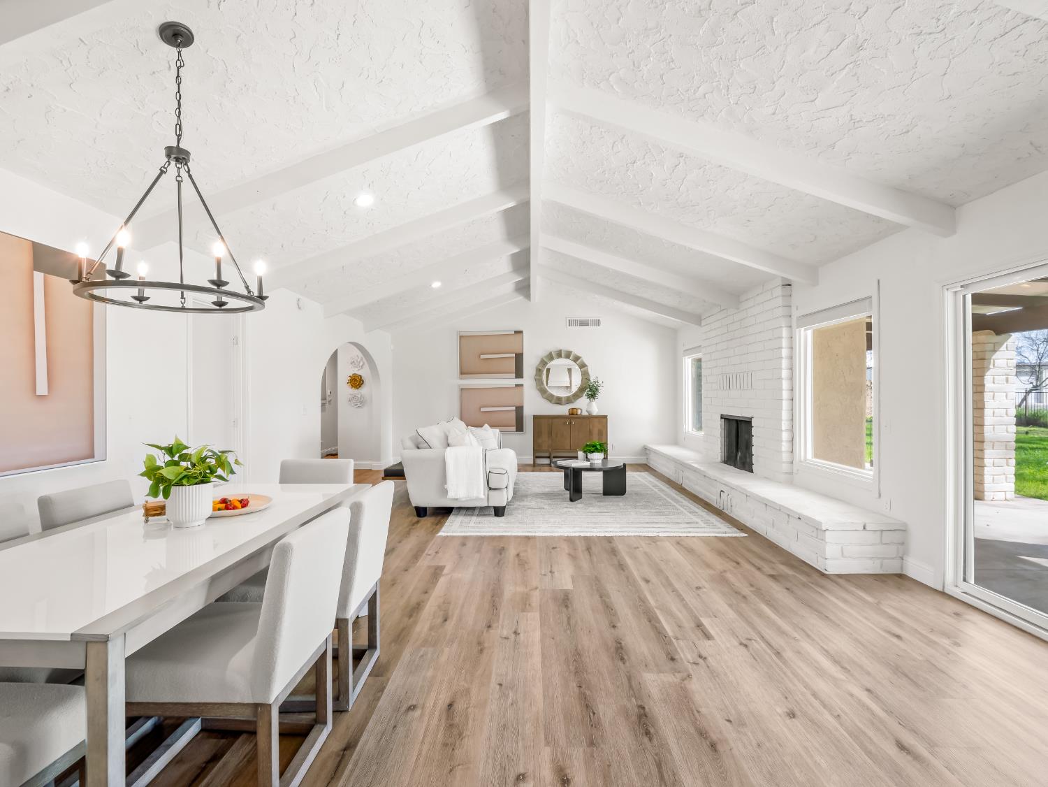 9321 E Bullard Ave, Clovis, CA 93619