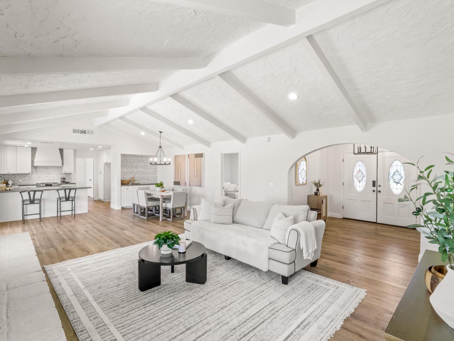 9321 E Bullard Ave, Clovis, CA 93619